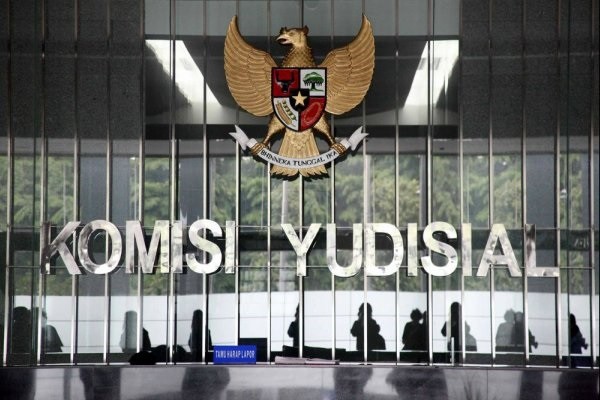 KY Masih Tunggu Pernyataan Resmi KPK soal Penetapan Tersangka Sekretaris MA