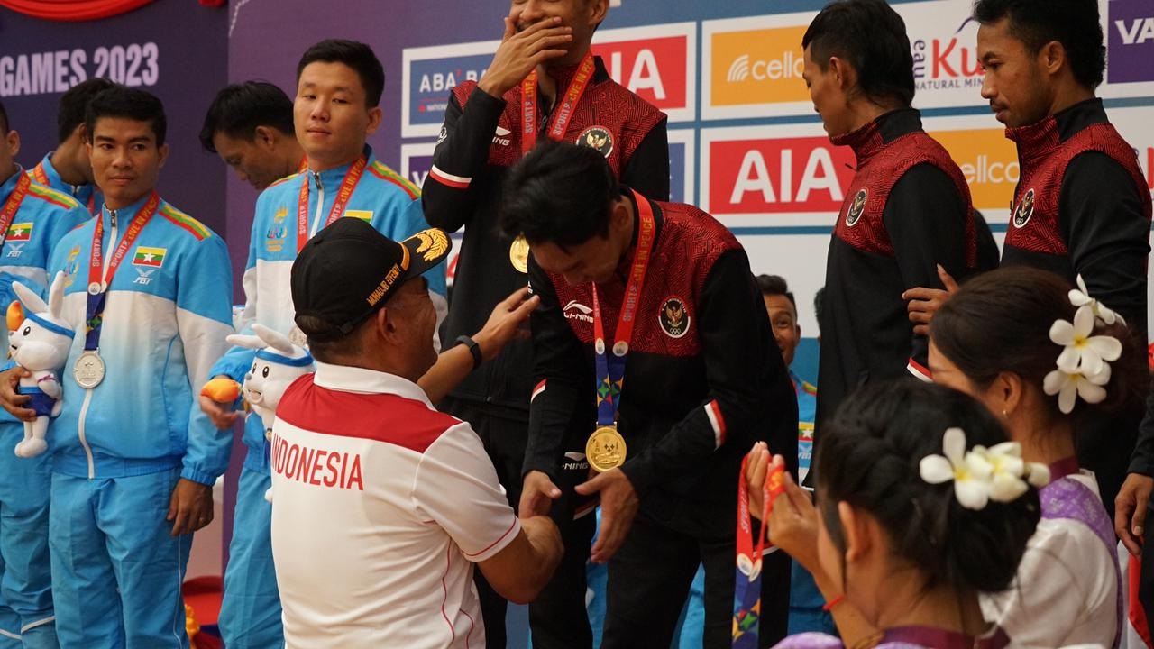 Apresiasi Kontingen Indonesia di SEA Games, Menko PMK Tunggu Kejutan dari Timnas