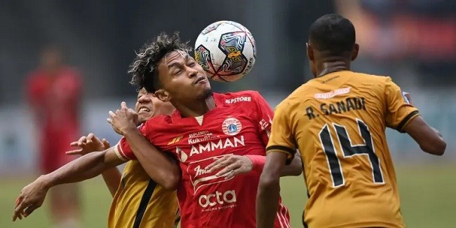 Persija Umumkan Perpisahan dengan Penyerang Sayap Osvaldo Haay