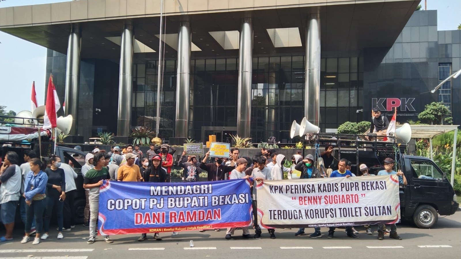 Tolak Pengangkatan Pj Bupati Bekasi Dani Ramdan, KORAN Gelar Aksi di Kemendagri dan KPK