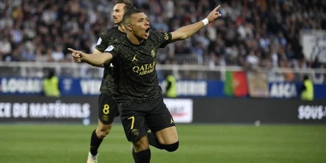 Kalahkan Auxerre 2-1, PSG Selangkah Lagi Raih Gelar Juara