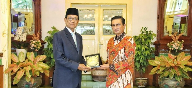 Bertemu Sri Sultan Hamengkubuwono X, Fadel Muhammad : Jaga Stabilitas Politik di Tahun Politik