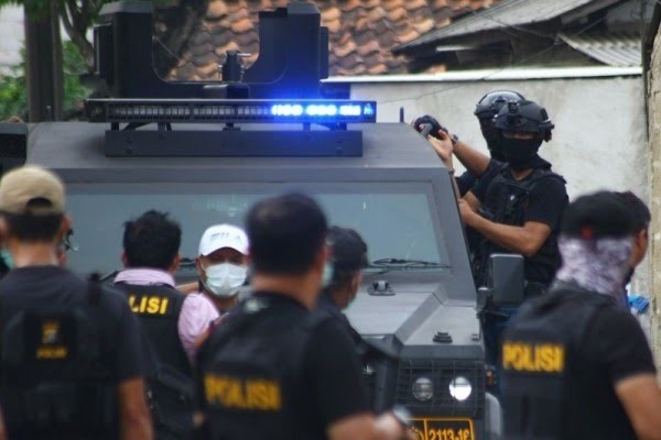 Densus Tangkap 3 Terduga Teroris di Tempat Berbeda