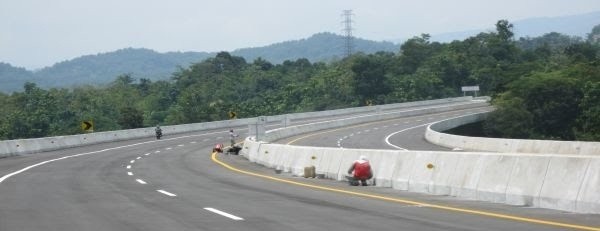 Korupsi Tol MBZ,  KSO Bukaka - Krakatau Steel dan Eks Direktur Jasa Marga Diperiksa