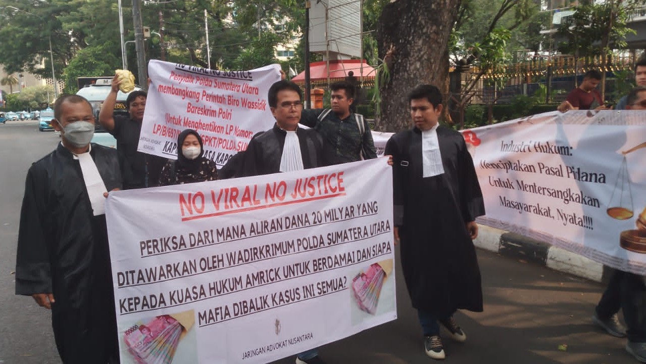 Sejumlah Advokat Gelar Aksi di Depan Kantor Kemenkopolhukam, Ini yang Disuarakan