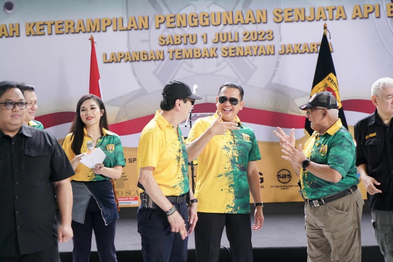 Bamsoet dan Menkumham Yasona Laoly Apresiasi Produksi Senjata Api Olahraga