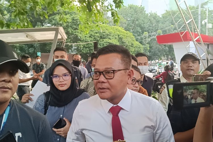 Baru Kembali, Firli Langsung Bebastugaskan Endar dari Dirdik KPK
