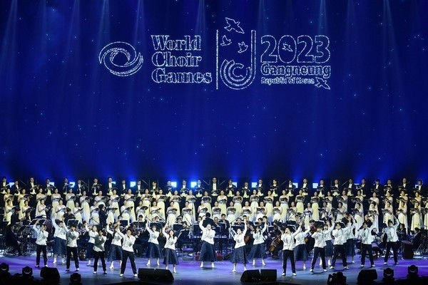 Grup Vokal Bianglala Voices Sabet Juara Dua Kompetisi Dunia