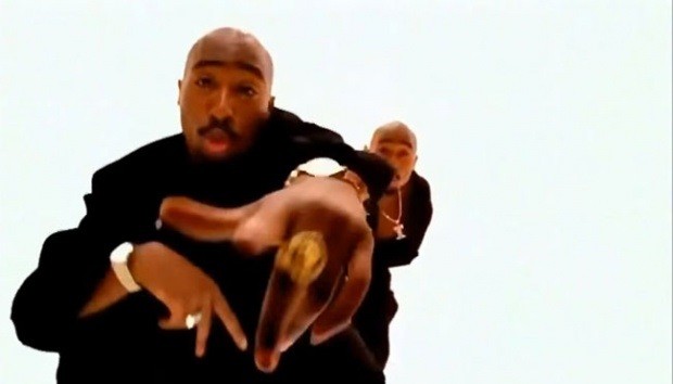 Gokil, Cincin Emas Tupac Shakur Terjual Rp15 Miliar 