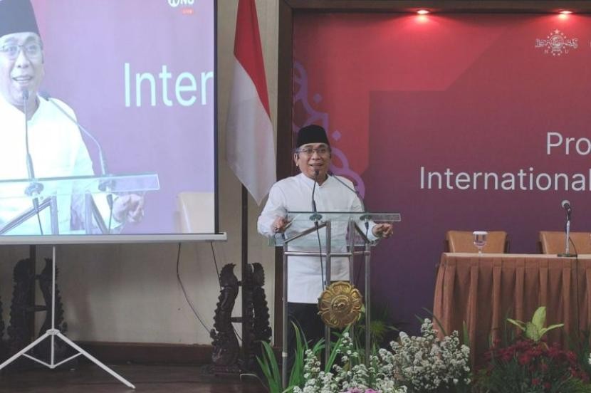 Gus Yahya Larang Warga NU Tiru Rocky Gerung