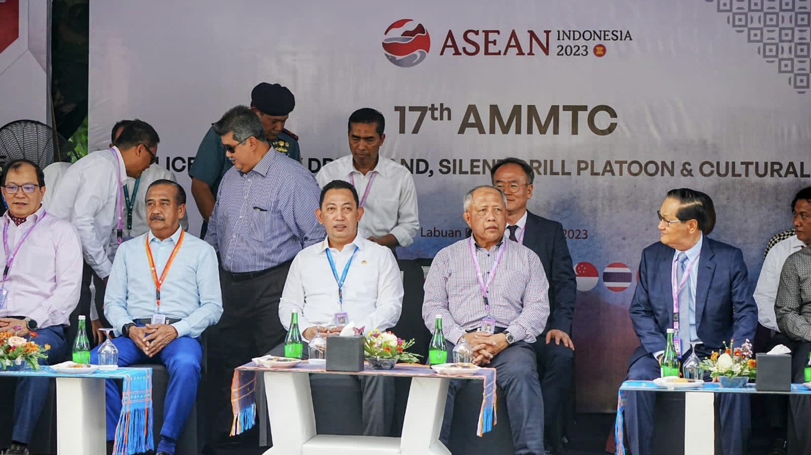 Nikmati Sunset Labuan Bajo Bareng Delegasi AMMTC, Kapolri: Kita Serap Energi Positif Majukan ASEAN