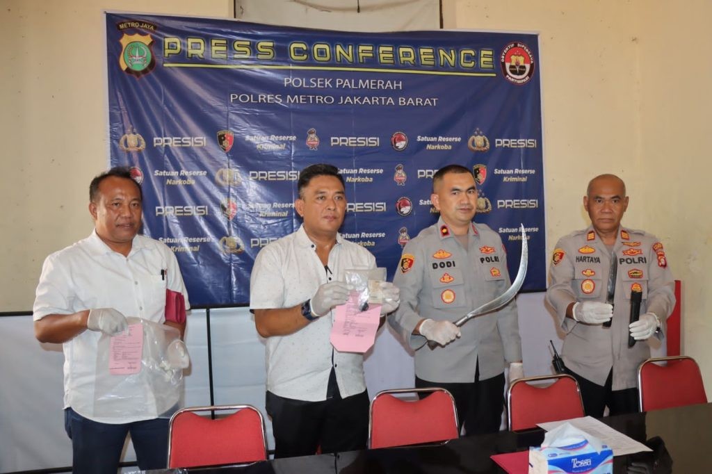 Nganggur Lalu Gasak Motor Ojol, Dua Pria di Palmerah Ditangkap