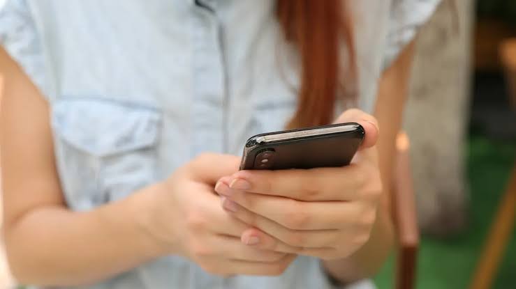 Tips Melakukan Typing Keren saat Chatting di Ponsel Pintar