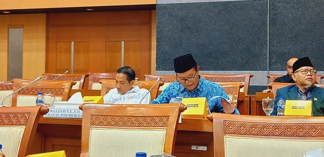 Raker dengan Mensos, HNW Perjuangkan Kesejahteraan Pendamping PKH dan Anak-Anak Yatim/Piatu pada Menteri Sosial