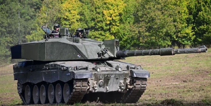 Tak Pernah Terjadi Sejak 1994, Tank Chalenger 2 Milik Inggris Hancur di Ukraina