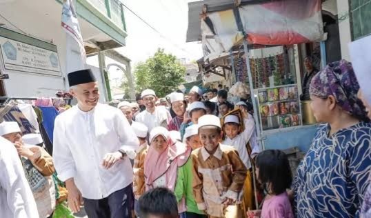 Ziarah ke Makam Syekh Muhammad Utsman, Pengasuh Ponpes Raudlatul Muta'allimin Doakan Ganjar Terpilih jadi Presiden