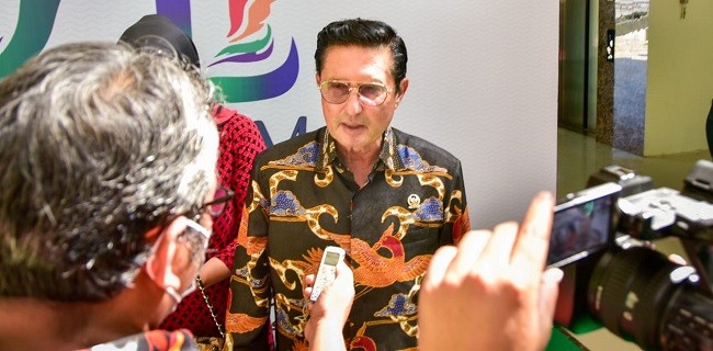Fadel Muhammad Meresmikan Pasar Modern Limboto