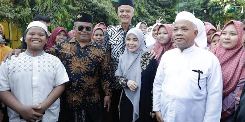 Silaturahmi ke Ponpes Nurul Islam, Ganjar Didoakan Jadi Presiden Indonesia