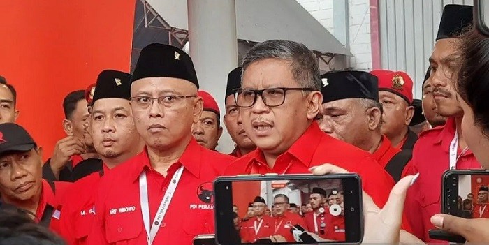 Soal Dipinang Jadi Cawapres Prabowo, Hasto: Gibran Sudah Lapor ke PDIP