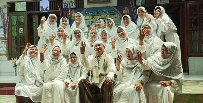 Tak Lupa Kampung Halaman, Bang Haji Topa Hadiri Maulid Nabi di Kramat Jati