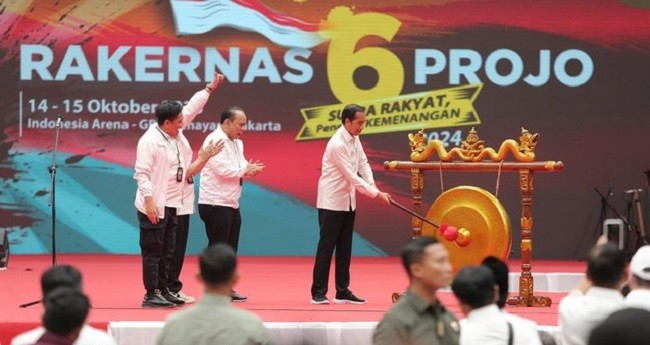 Jokowi Dinilai Kebanyakan Bangun Sandiwara Politik