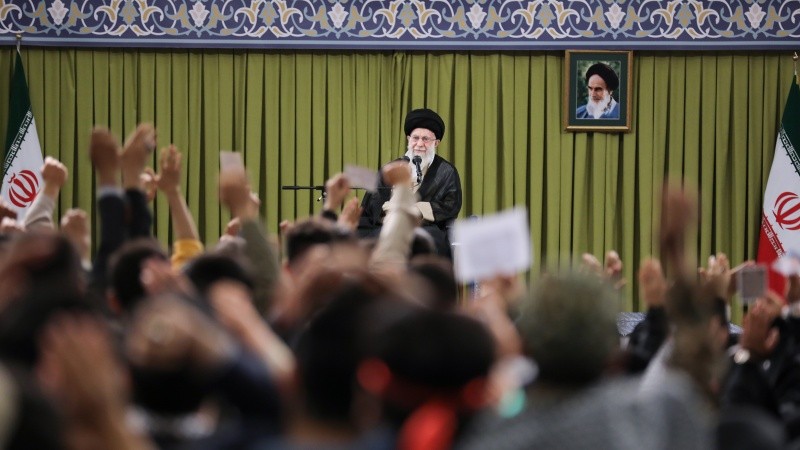Ayatullah Khamenei: Ini Bukan Perang Gaza dengan Israel, Tapi Perang Hak Melawan Batil