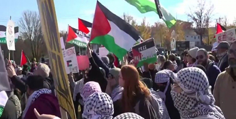 Ratusan Warga AS Demo Pro Palestina di Dekat Rumah Joe Biden
