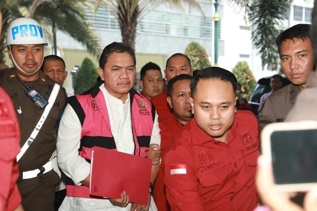 Kejagung Periksa Anak dan Istri Anggota BPK Achsanul Qosasi di Kasus BTS 
