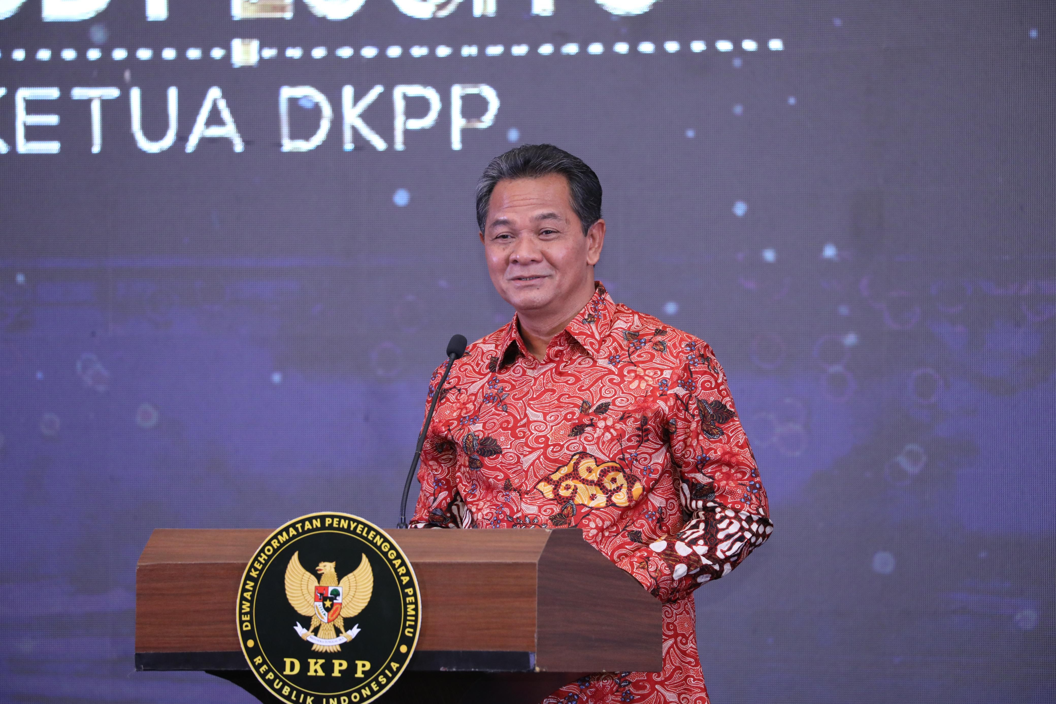 Buka Rakor di Makassar, Ketua DKPP: Jangan Sampai KPU dan Bawaslu Bersilang Pendapat