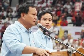 Netizen Bongkar Jadwal Uji Publik Capres-Cawapres, Prabowo-Gibran Banjir Komentar Miring