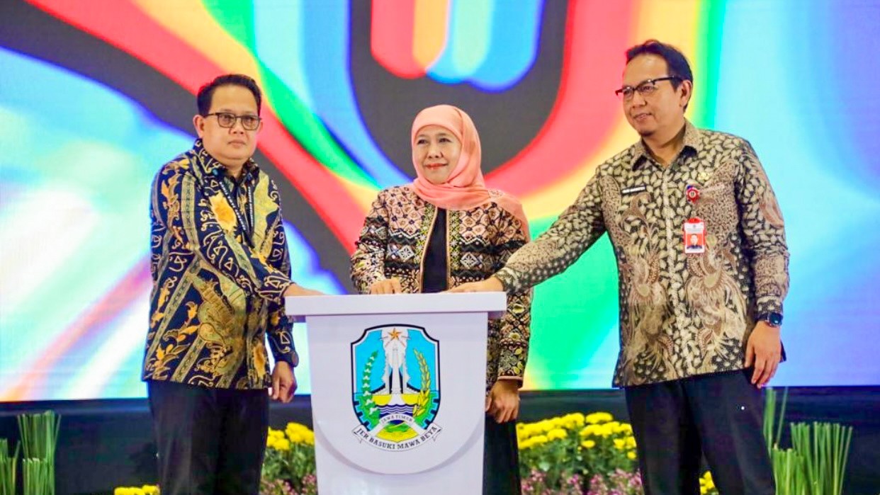 Luncurkan Sibermata Desa 2.0, Khofifah: Satu-satunya Aplikasi Pembelajaran Aparatur Desa di Indonesia