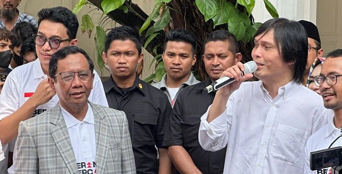 Bernyanyi Bersama Once Mekel, Mahfud Sebut Dealova Lagu Favoritnya 
