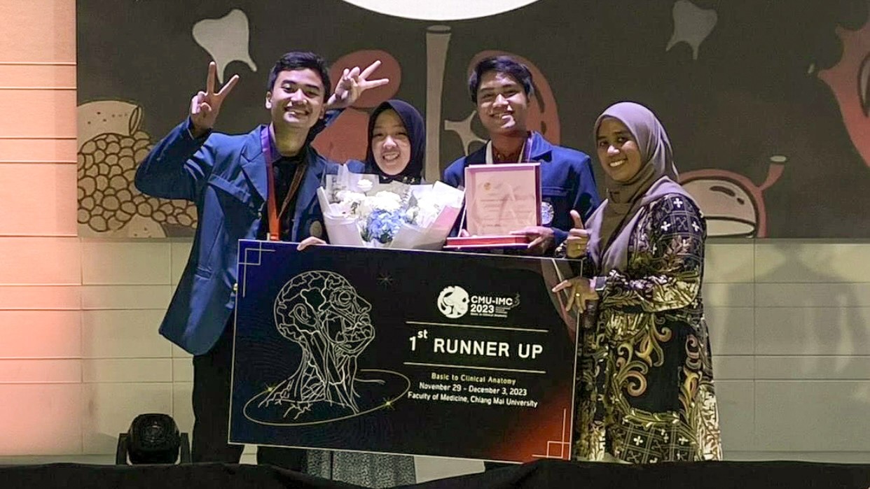 Mahasiswa FK UNAIR Raih Juara 2 dalam International Medical Challenge di Thailand