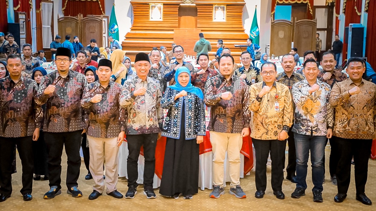 Tandatangani NPHD Bersama KPU dan Bawaslu Jatim, Khofifah: Komitmen Wujudkan Pemilu Aman