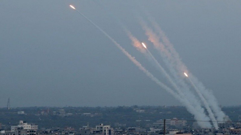 Rudal-rudal Brigade Al Qassam Serbu Tel Aviv