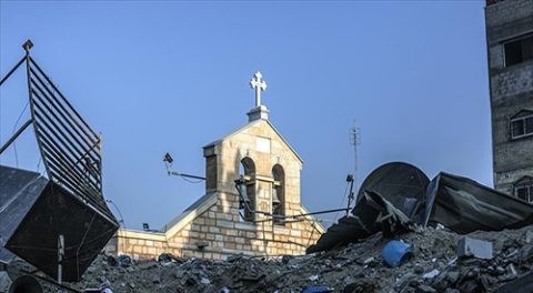 Penembak Jitu Israel Bunuh Ibu dan Anak dalam Gereja Katolik di Gaza