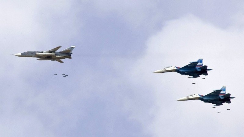Jet-jet Tempur Rusia Bombardir Markas Teroris di Suriah