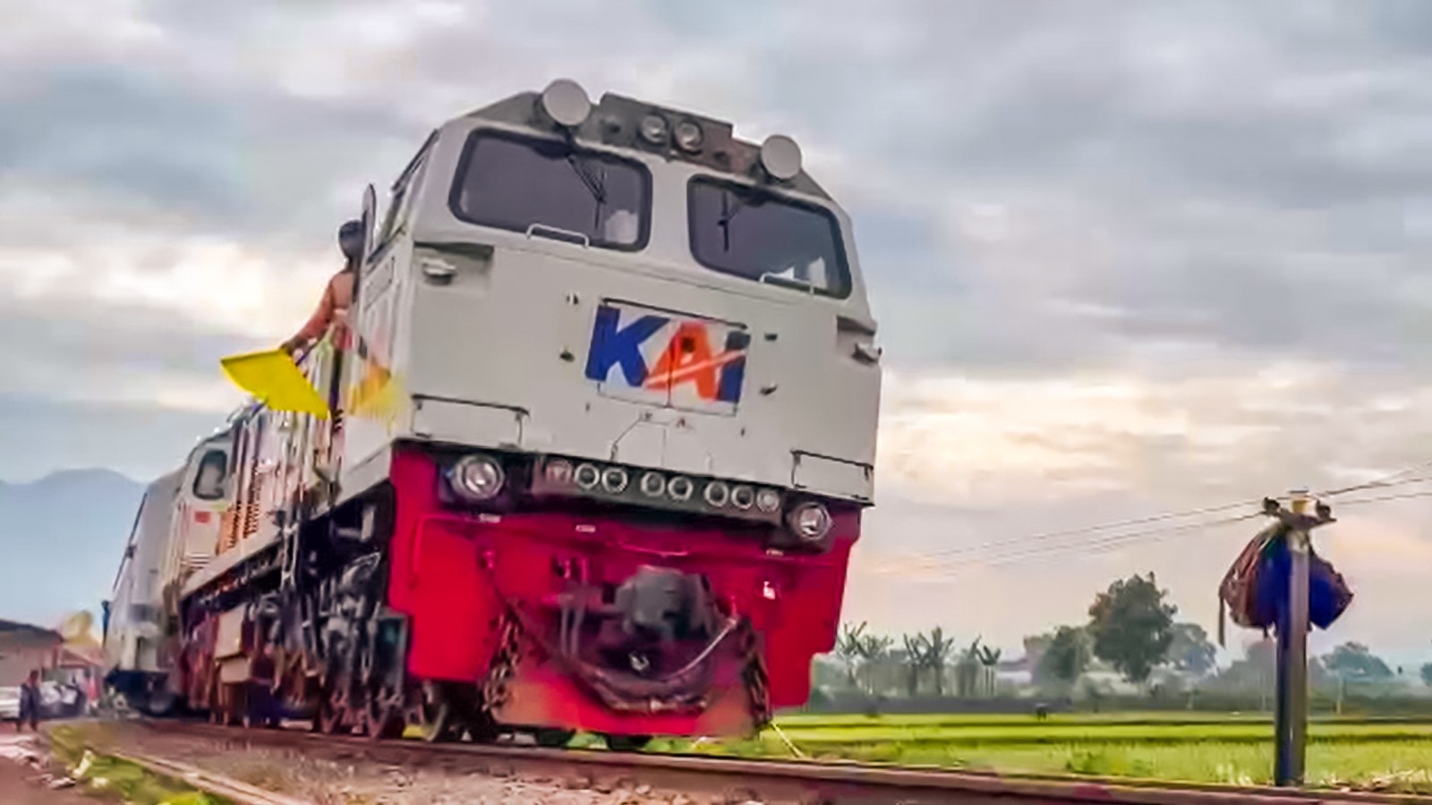 Jalur Haurpugur - Cicalengka Sudah Dapat Dilewati KA dengan Kecepatan Terbatas