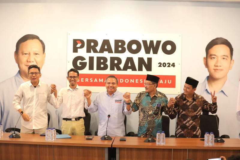 Relawan Sahabat Ganjar dan Relawan Pendukung Amin, Pindah Dukung Prabowo-Gibran