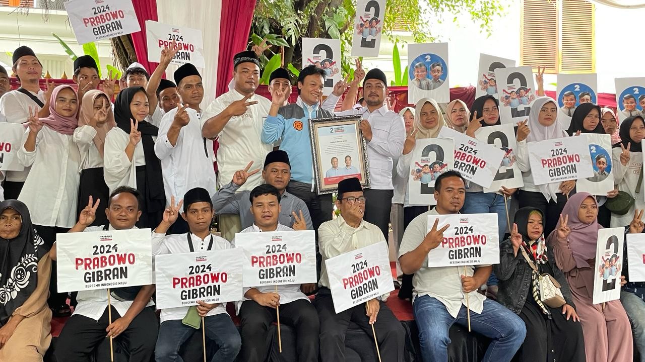 Kepincut Dana Abadi Pesantren, Barisan Santri Muda Deklarasi Dukung Prabowo-Gibran