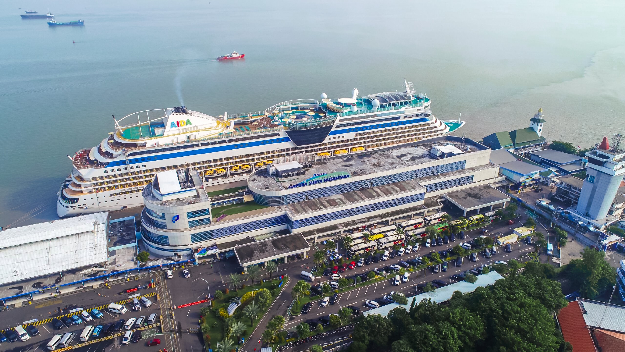Awali Tahun 2024, Kapal Pesiar MV. Aidabella Kunjungi Pelabuhan Tanjung Perak