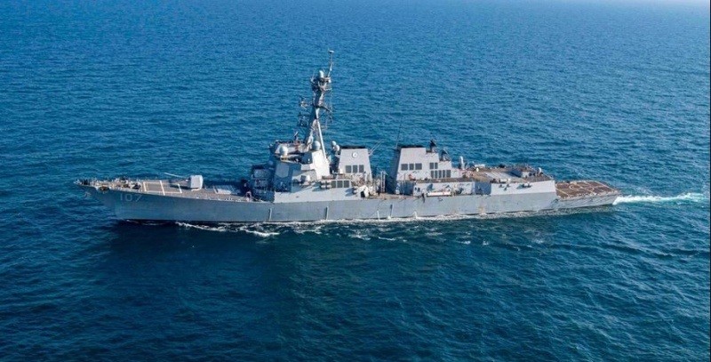 Yaman Serang Kapal Perang AS dengan Rudal di Laut Merah