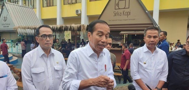 Ramai Petisi Akademisi Kritik Pemerintahannya, Jokowi: Kita Hargai
