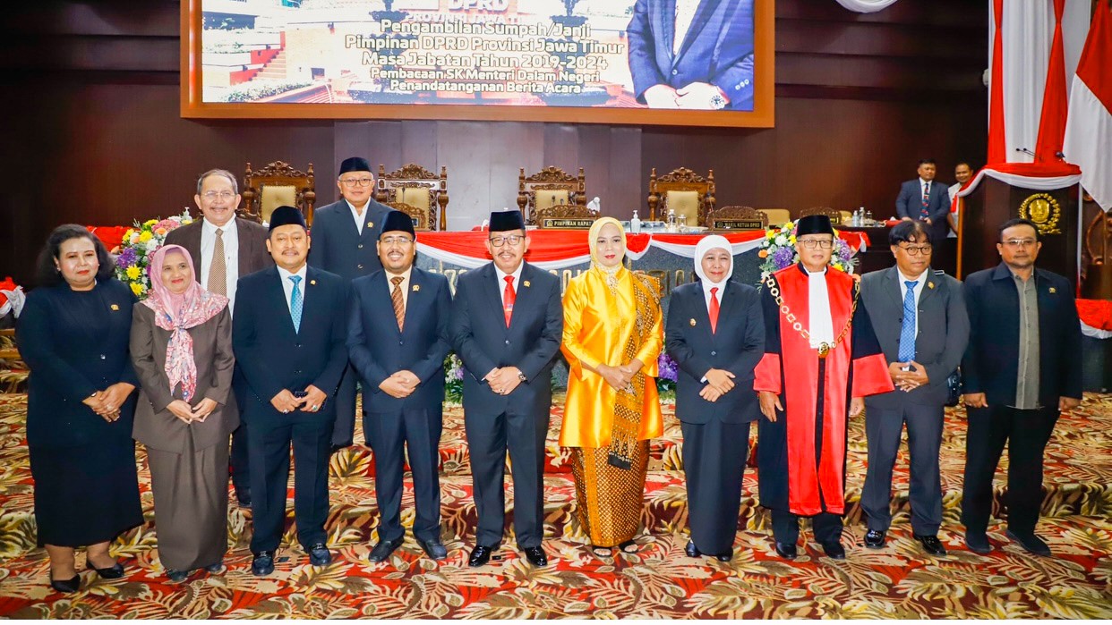 Istu Hari Subagio Dilantik jadi Pimpinan DPRD Jatim, Khofifah Ajak Jaga Soliditas di Tahun Politik