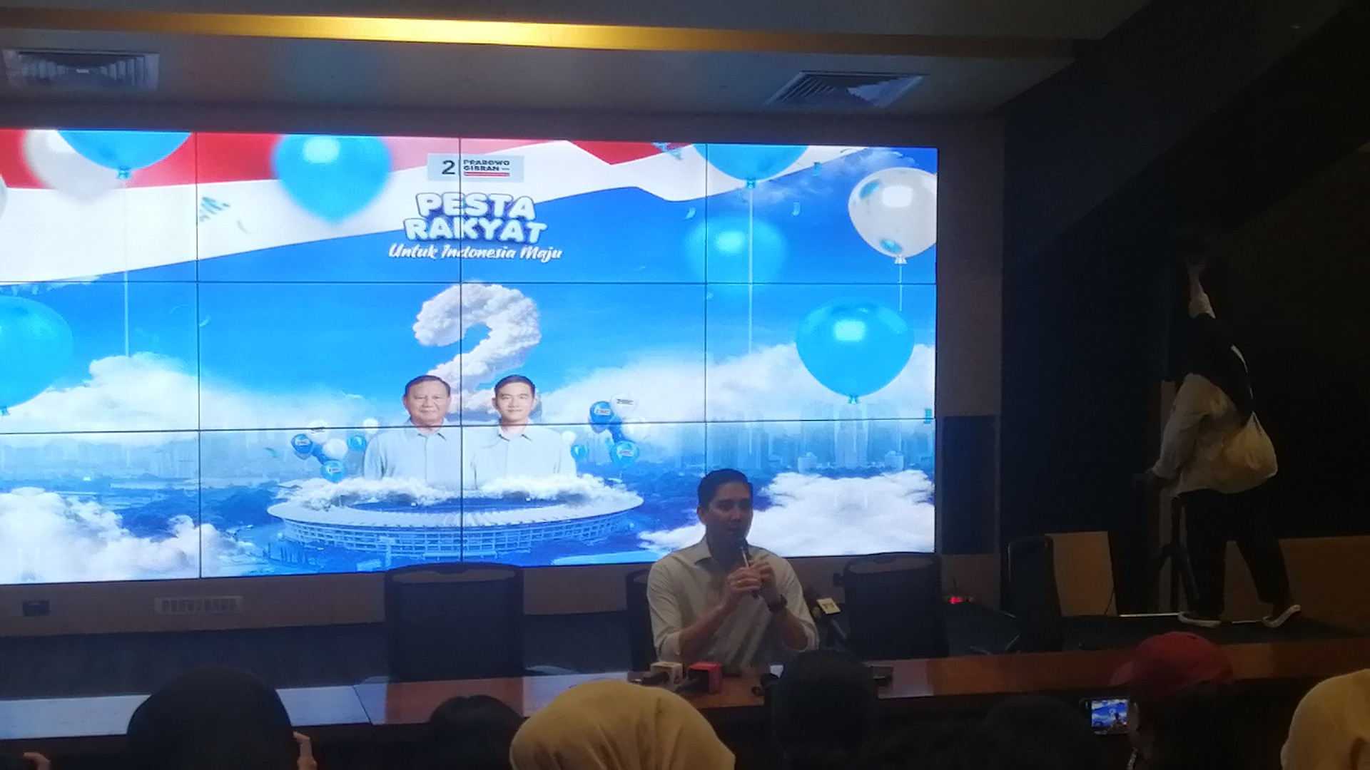 Pendukung Membludak di GBK, TKN Makin Yakin Menang Satu Putaran