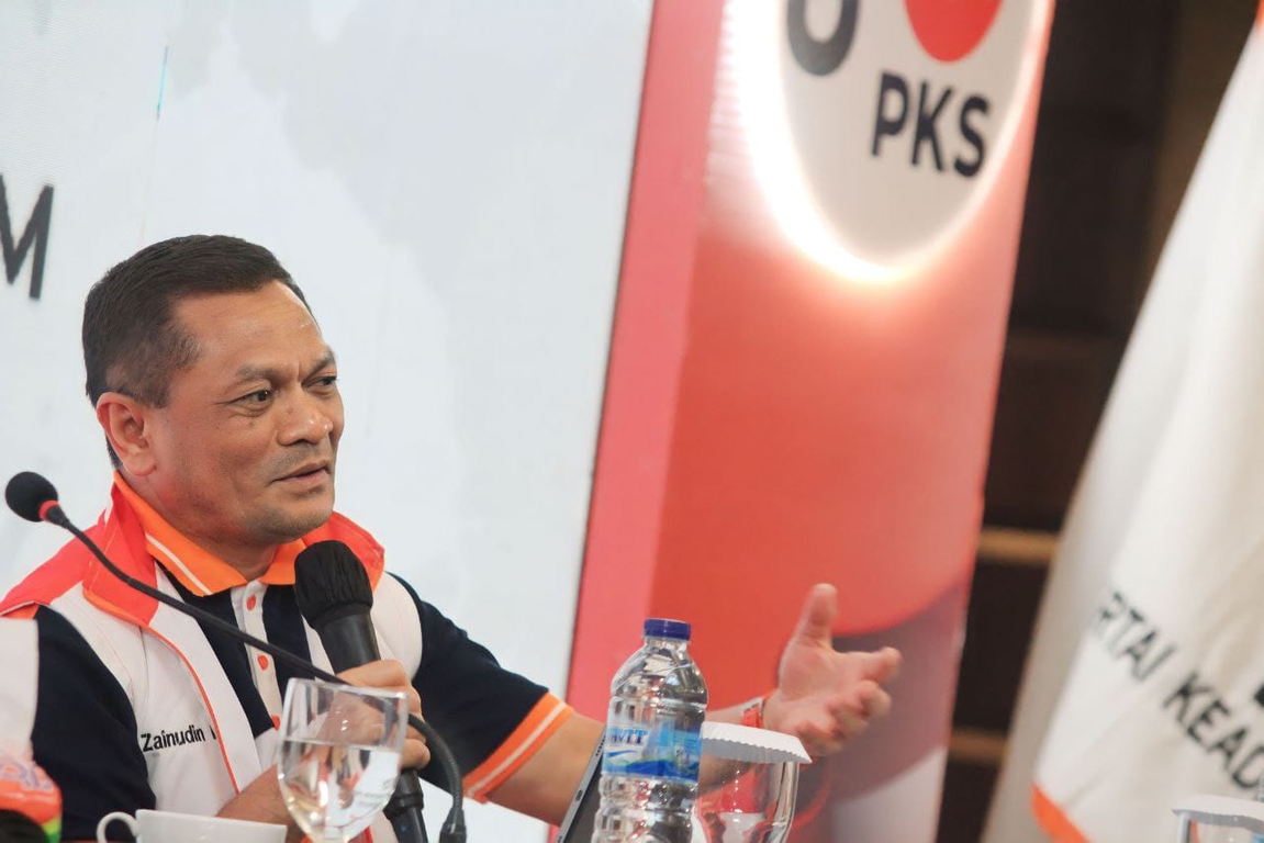 Banyak Kesalahan, PKS Minta Publikasi Sirekap Disetop