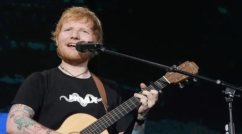 Buka Konser, Ed Sheeran Tampil Enerjik Bawakan Lagu 'Tide'