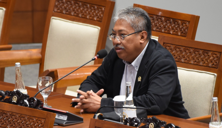 Soal Pencabutan Izin Tambang, PKS Minta KPK Periksa Bahlil