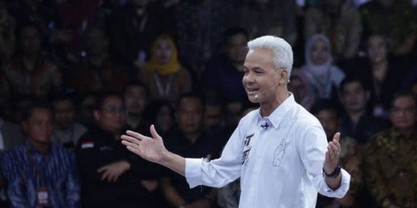 DPR Ingatkan KPK Hati-hat Respons Laporan Terhadap Ganjar