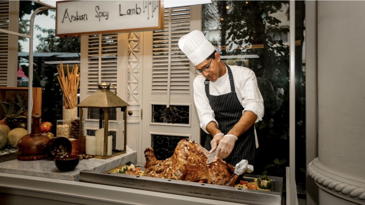 Kolaborasi JW Marriott Surabaya & JW Marriott Muscat, Sajikan All You Can Eat ala Negeri Oman